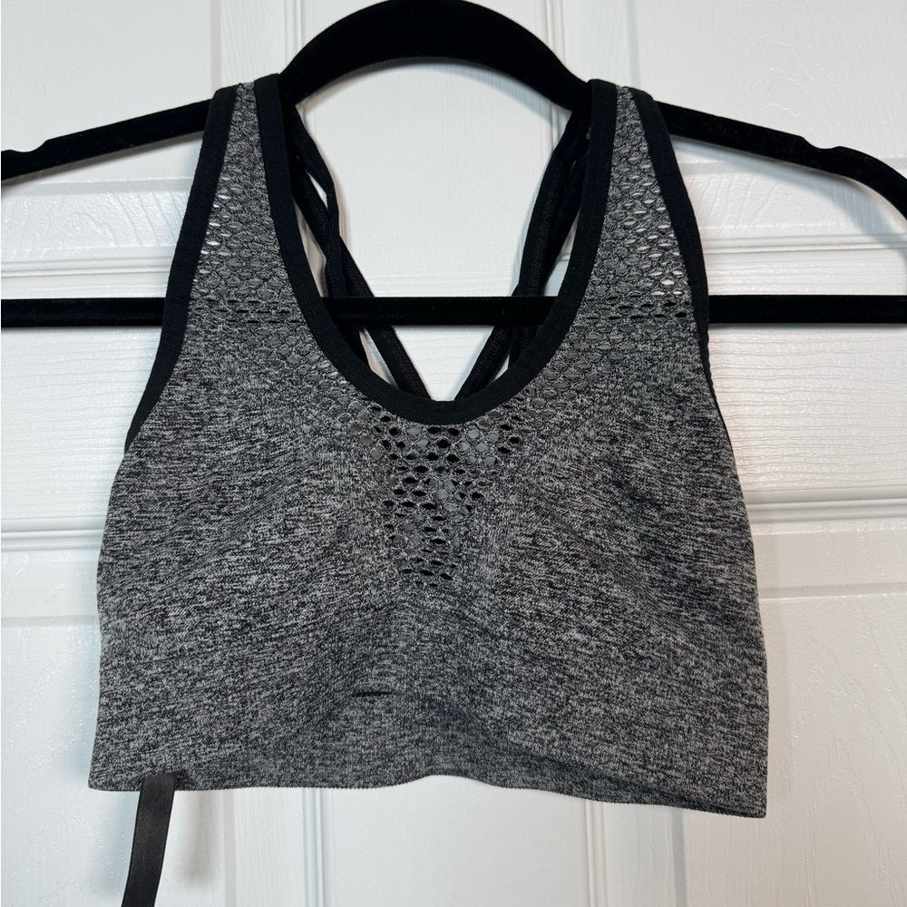 Victoria’s Secret Sport Gray Strappy Racerback Sports Bra Small